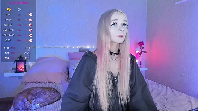 Snapshot of Misty_Shadow chatting on 02-05-25, 01:04 Misty Shadow online show from 02-05-25, 01:04