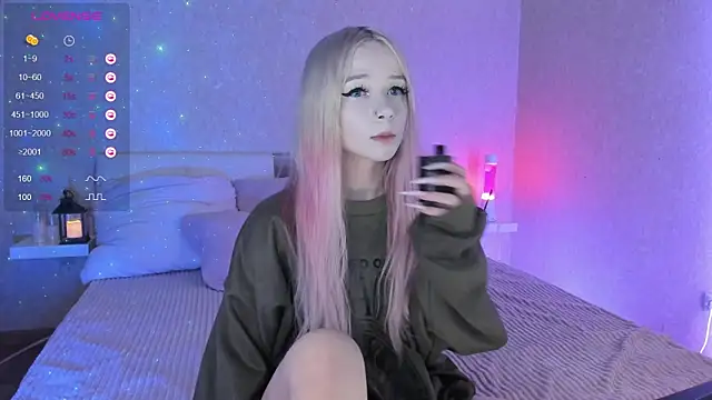 Snapshot of Misty_Shadow chatting on 12-14-24, 09:13 Misty Shadow online show from 12-14-24, 09:13