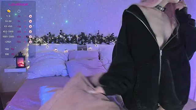 Snapshot of Misty_Shadow chatting on 12-21-24, 01:47 Misty Shadow online show from 12-21-24, 01:47