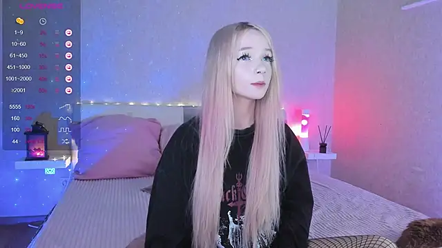 Snapshot of Misty_Shadow chatting on 03-01-25, 06:43 Misty Shadow online show from 03-01-25, 06:43