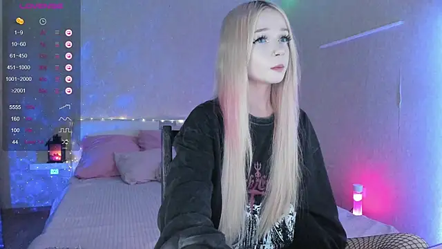 Snapshot of Misty_Shadow chatting on 03-14-25, 06:29 Misty Shadow online show from 03-14-25, 06:29