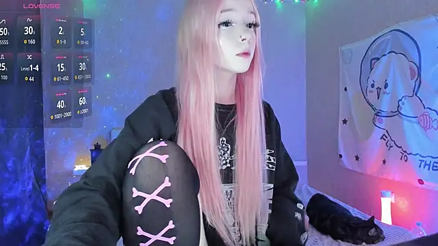 Snapshot of Misty_Shadow chatting on 09-15-25, 07:25 Misty Shadow online show from 09-15-25, 07:25