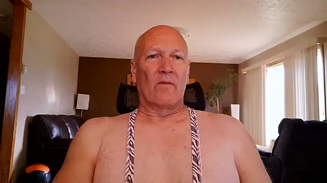Snapshot of BasicAnt chatting on 06-03-26, 01:34 BasicAnt online show from 06-03-26, 01:34