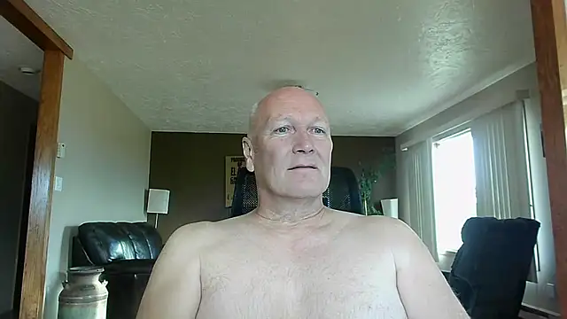 BasicAnt online show from 10-26-25, 03:01