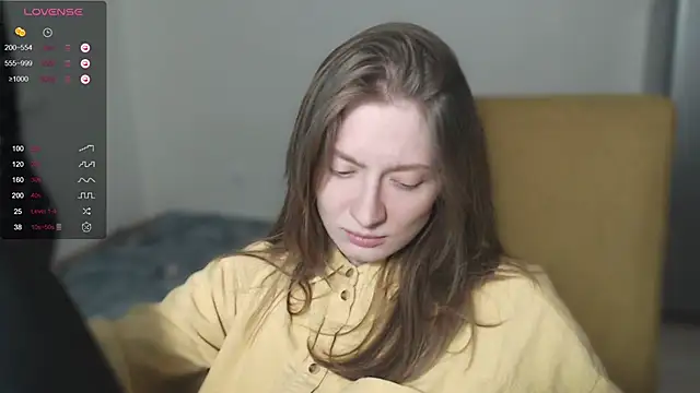 Snapshot of mollytuck chatting on 12-08-24, 05:01 mollytuck online show from 12-08-24, 05:01