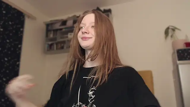 Snapshot of mollytuck chatting on 01-04-25, 02:04 mollytuck online show from 01-04-25, 02:04