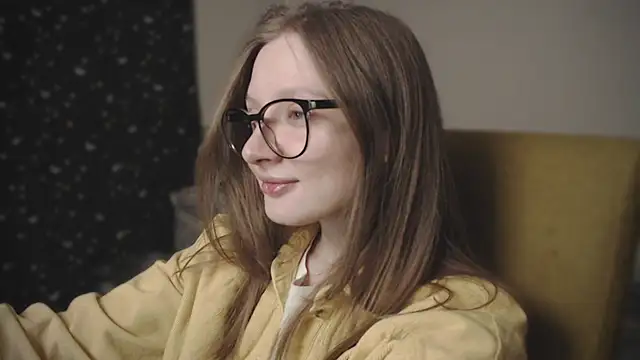 Snapshot of mollytuck chatting on 02-02-25, 02:02 mollytuck online show from 02-02-25, 02:02