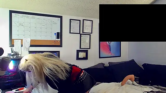 DoMeDoggyDiana online show from 12-04-24, 06:49