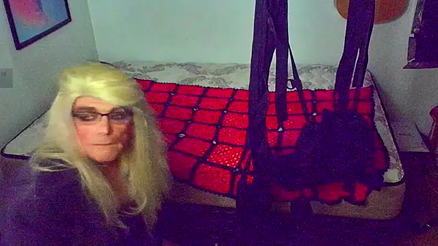 DoMeDoggyDiana online show from 11-01-25, 07:46