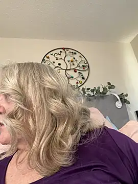 Kaitlyn Winters online show from 02-06-26, 07:54