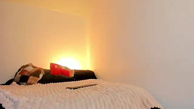 Katharina Lopez online show from 11-08-25, 09:18