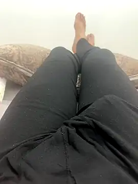 Snapshot of MAHKE12 chatting on 12-19-25, 10:12 MAHKE12 online show from 12-19-25, 10:12