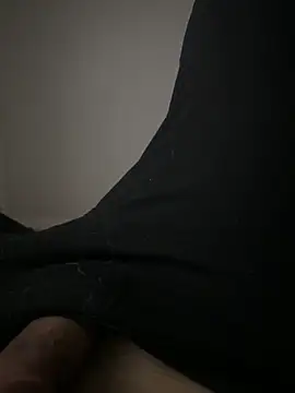 Snapshot of MAHKE12 chatting on 02-28-26, 10:42 MAHKE12 online show from 02-28-26, 10:42