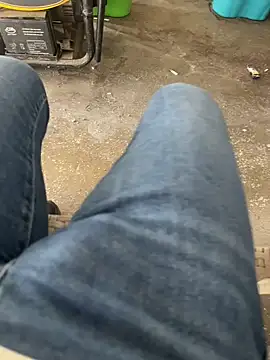 Snapshot of MAHKE12 chatting on 09-24-25, 11:17 MAHKE12 online show from 09-24-25, 11:17