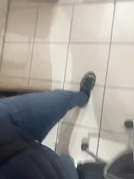 Snapshot of MAHKE12 chatting on 02-06-26, 09:49 MAHKE12 online show from 02-06-26, 09:49