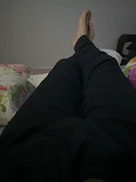 Snapshot of MAHKE12 chatting on 11-21-25, 09:47 MAHKE12 online show from 11-21-25, 09:47