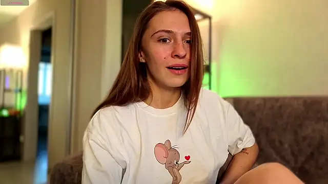 LovelyKatea online show from 10-20-25, 12:17