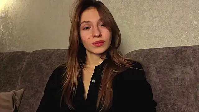 LovelyKatea online show from 12-20-25, 11:57