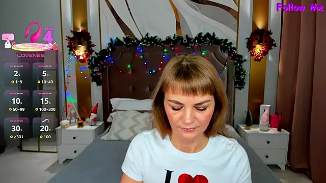 annasimonsj online show from 12-23-25, 01:05