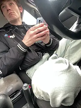 utoopia777 online show from 03-12-25, 01:40