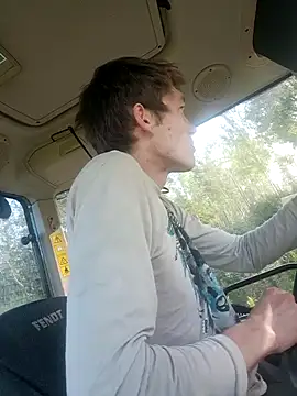 utoopia777 online show from 09-11-25, 12:05