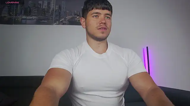 Arilas  online show from 12-21-25, 07:32