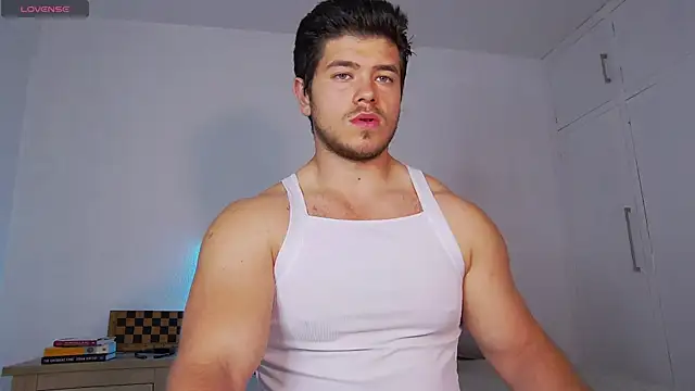 Arilas  online show from 04-12-26, 06:27