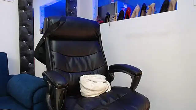 Snapshot of kimberlybirdx chatting on 09-21-25, 05:18 kimberlybirdx online show from 09-21-25, 05:18