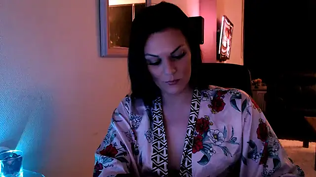 Snapshot of Bailey_S chatting on 02-13-25, 10:11 Bailey S online show from 02-13-25, 10:11