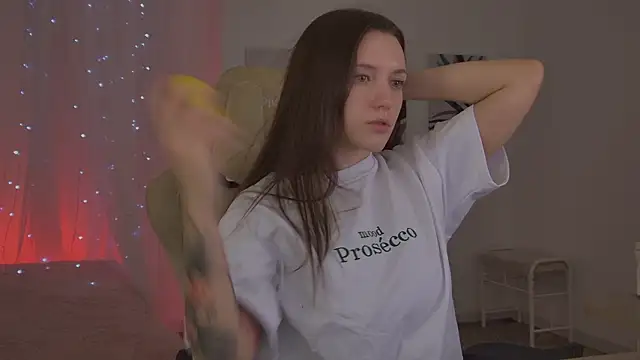 Snapshot of JennyDens chatting on 02-02-26, 03:33 JennyDens online show from 02-02-26, 03:33