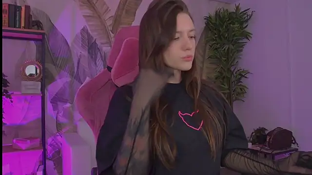 Snapshot of JennyDens chatting on 02-27-26, 04:29 JennyDens online show from 02-27-26, 04:29