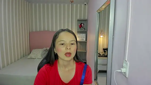 LORELAIGIVEN online show from 10-08-25, 12:28