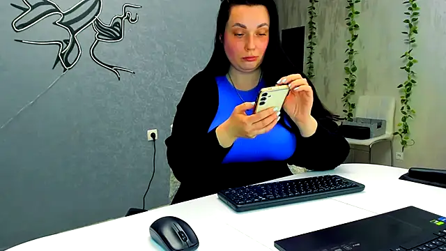 WorshipLilit online show from 02-11-26, 05:57