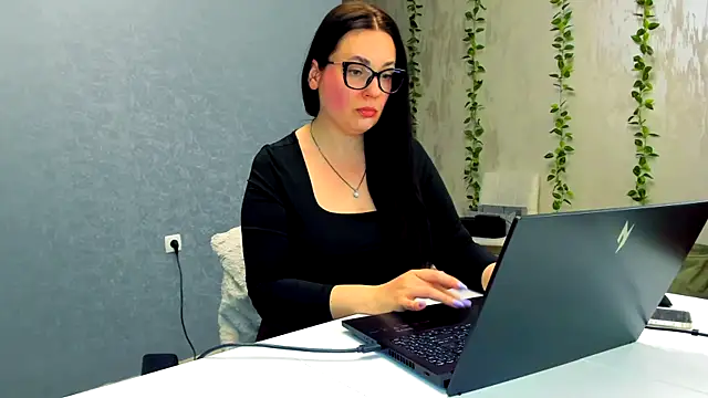 WorshipLilit online show from 04-17-26, 08:11