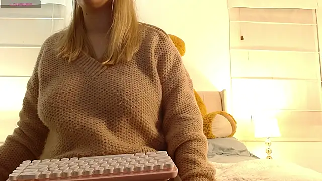 Snapshot of thamarajane chatting on 01-04-25, 11:27 thamarajane online show from 01-04-25, 11:27