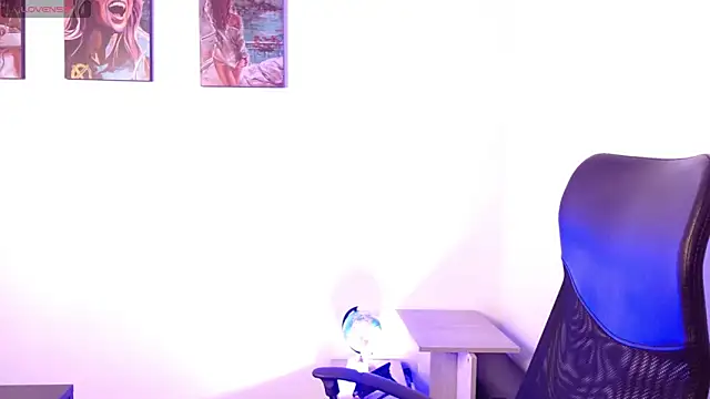 Snapshot of thamarajane chatting on 02-14-25, 03:15 thamarajane online show from 02-14-25, 03:15