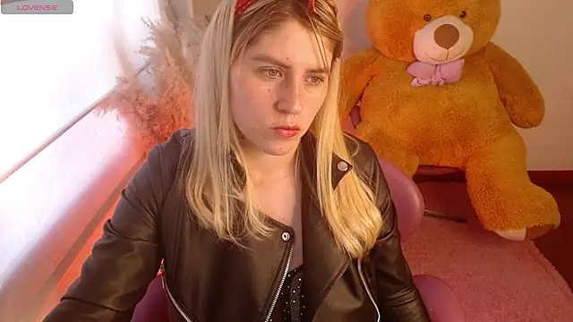 Snapshot of thamarajane chatting on 01-21-25, 09:25 thamarajane online show from 01-21-25, 09:25