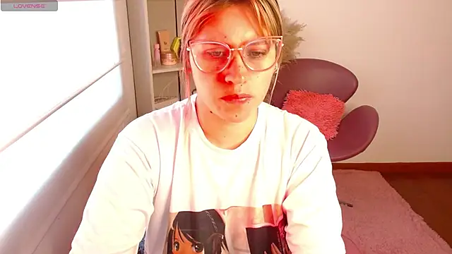 Snapshot of thamarajane chatting on 02-04-25, 12:11 thamarajane online show from 02-04-25, 12:11