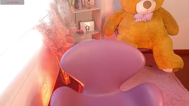 Snapshot of thamarajane chatting on 01-20-25, 08:18 thamarajane online show from 01-20-25, 08:18