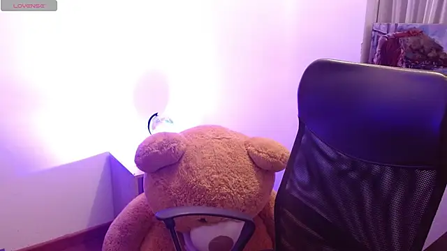 Snapshot of thamarajane chatting on 02-18-25, 12:39 thamarajane online show from 02-18-25, 12:39