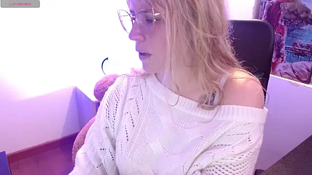 Snapshot of thamarajane chatting on 02-18-25, 06:47 thamarajane online show from 02-18-25, 06:47