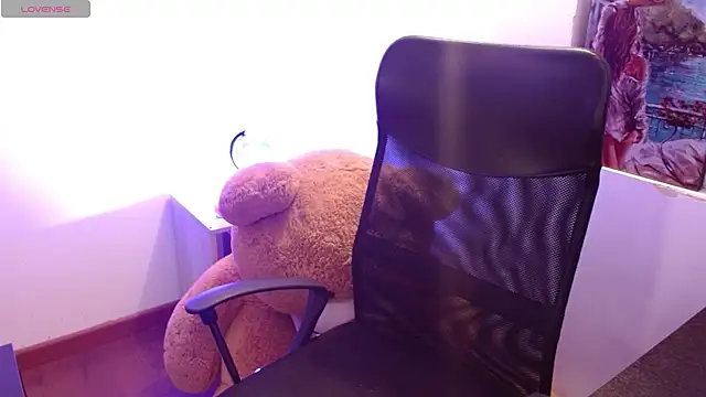 Snapshot of thamarajane chatting on 02-18-25, 03:41 thamarajane online show from 02-18-25, 03:41