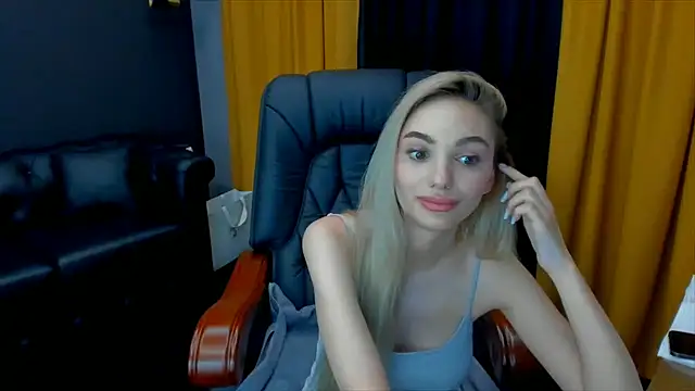 HaleySweet18 online show from 07-08-26, 11:49