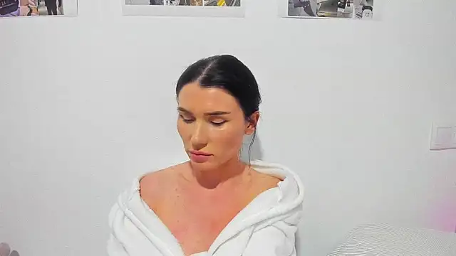 Snapshot of Cameron_diazz chatting on 02-22-26, 09:27 Cameron diazz online show from 02-22-26, 09:27