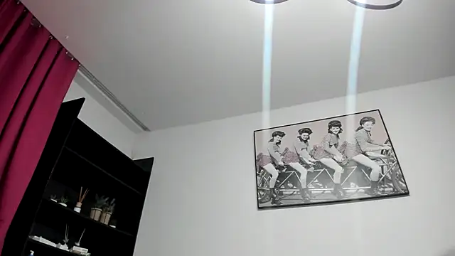 Snapshot of Cameron_diazz chatting on 09-19-25, 10:36 Cameron diazz online show from 09-19-25, 10:36