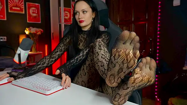 Snapshot of QueenAliss chatting on 02-15-26, 07:51 QueenAliss online show from 02-15-26, 07:51