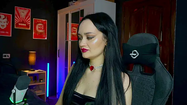 QueenAliss online show from 11-28-25, 03:50