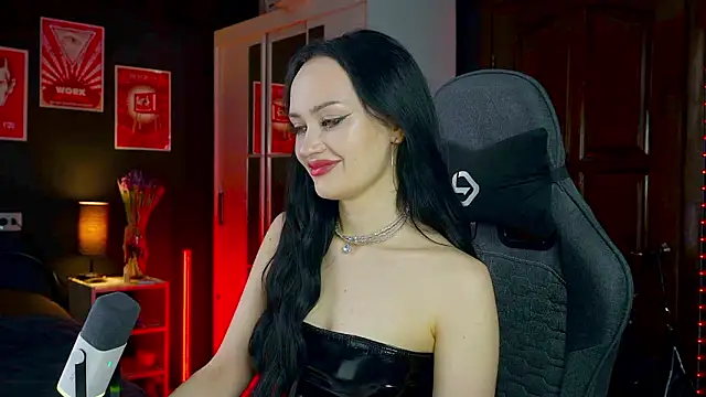 QueenAliss online show from 03-15-26, 04:19