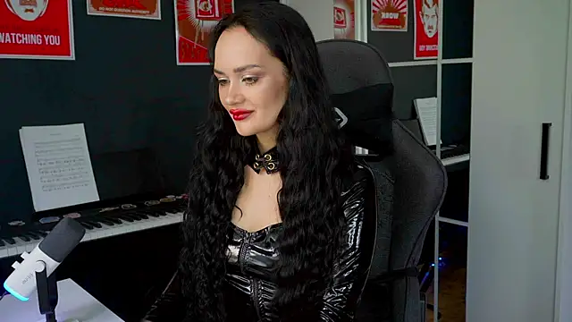 QueenAliss online show from 09-09-25, 04:00