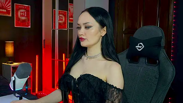 Snapshot of QueenAliss chatting on 02-02-26, 06:01 QueenAliss online show from 02-02-26, 06:01